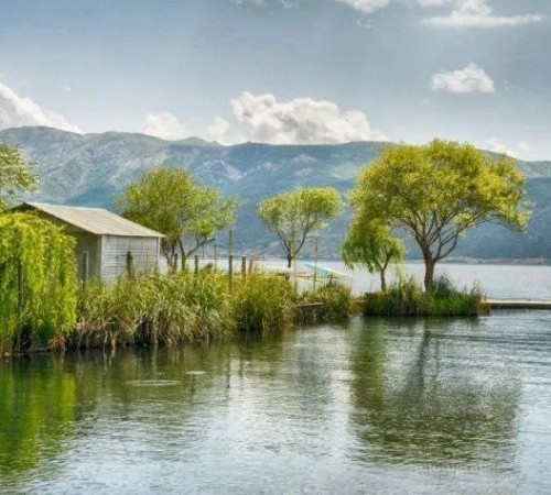 Озеро Заривар