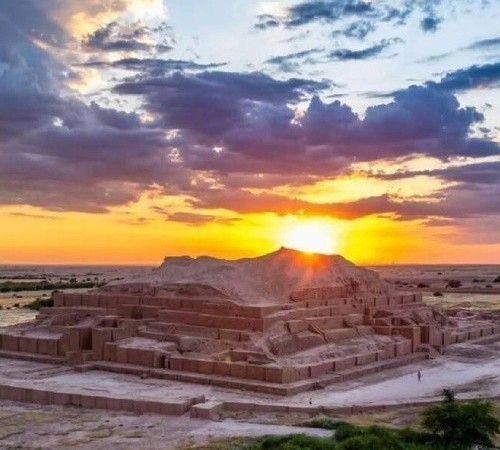 Зиккурат Чога-Занбил