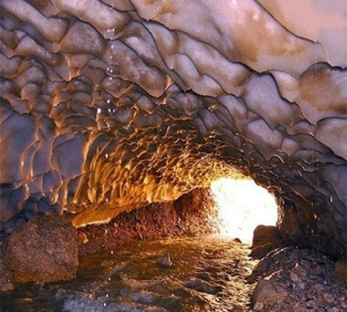 Ледяная пещера Чама