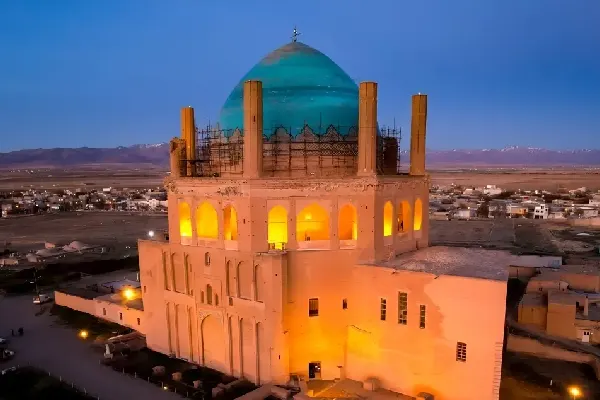 Купол Сольтание