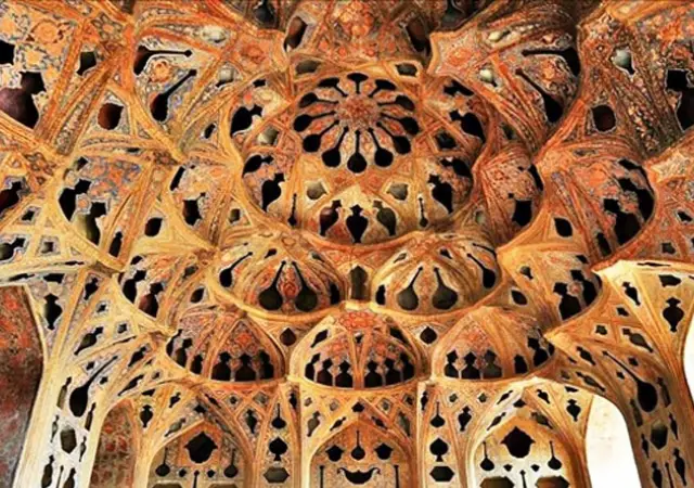 Дворец Али-Капу