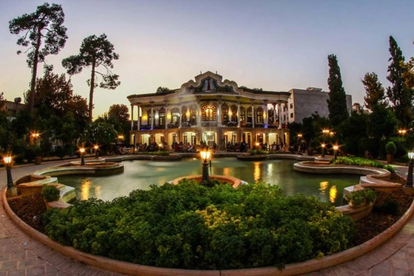 Особняк Шапури