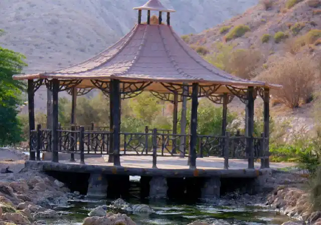 Горячий источник Гено