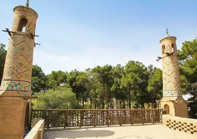 Менар-Джонбан