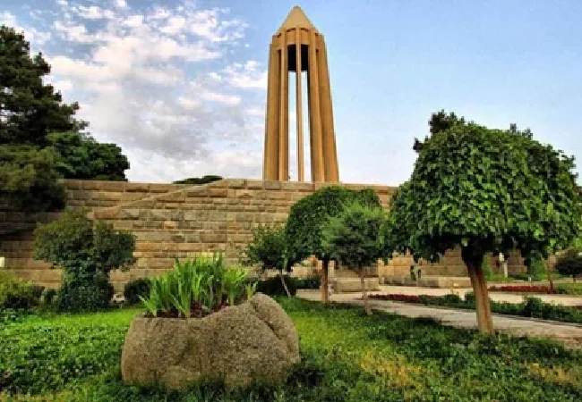 Мавзолей Авиценны, ибн Сина