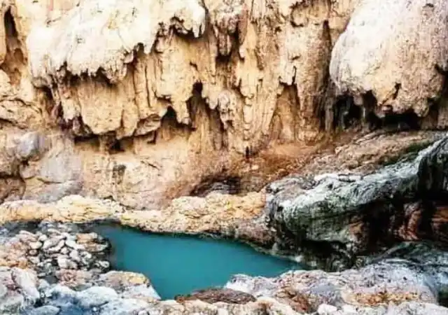 Горячий источник Гено