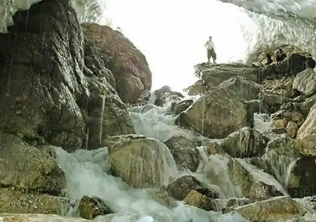 Ледяная пещера Чама